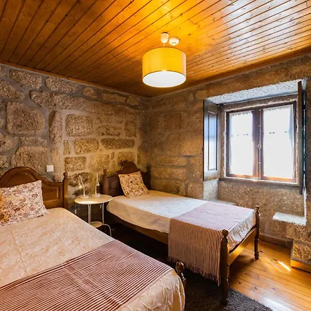 Casa Da Capela By House And People Hébergement de vacances