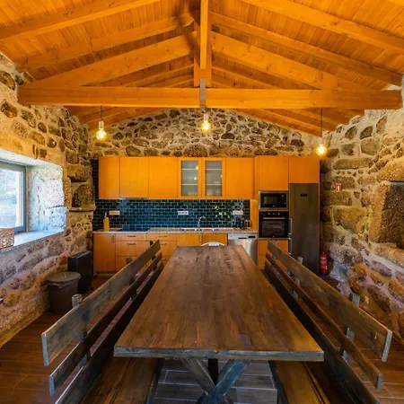 펜션 Casa Da Capela By House And People 비에이라도미노